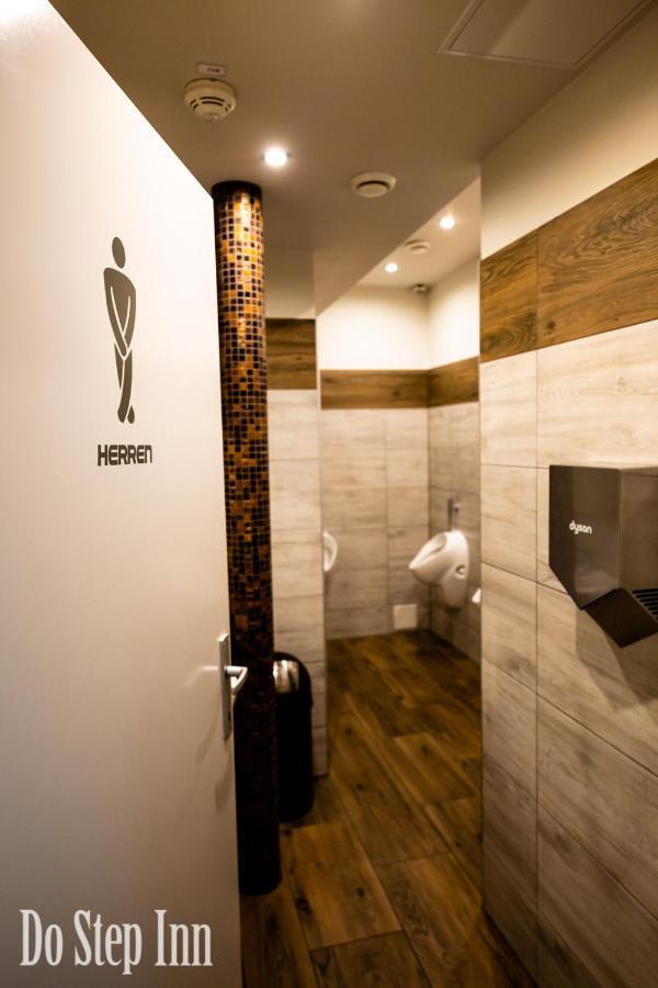 Do Step Inn Central - Self-Service-Hostel Відень Екстер'єр фото