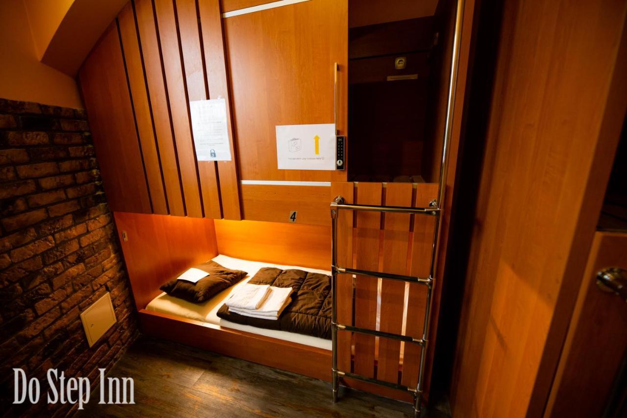 Do Step Inn Central - Self-Service-Hostel Відень Екстер'єр фото