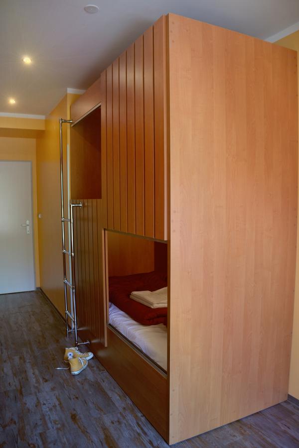 Do Step Inn Central - Self-Service-Hostel Відень Екстер'єр фото